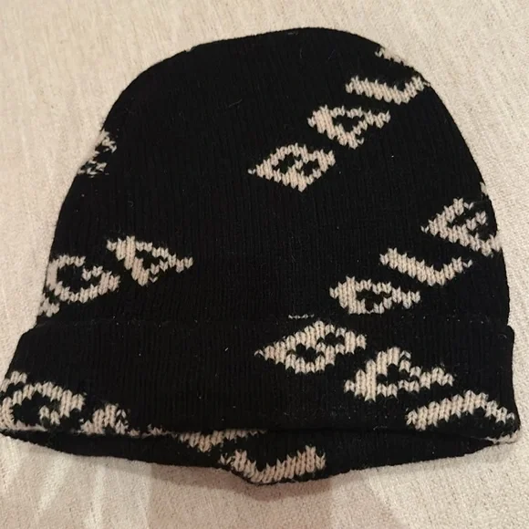Balenciaga unisex black white wool knit logo beanie Worn twice *blogger*